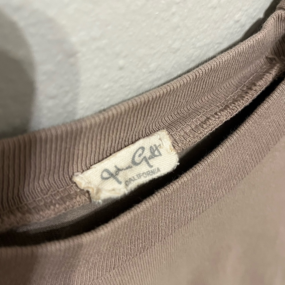 • Brandy Melville Mauve Long Sleeve • - Picture 3 of 4